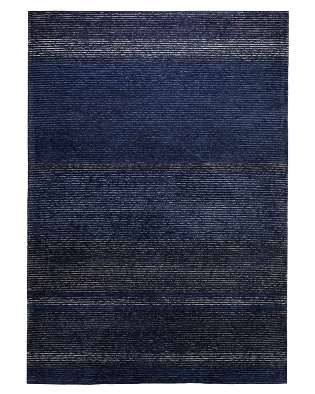 Marineblau im Streifenlauf -Handtuft 160 x 230 cm