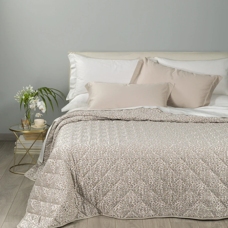 Copriletto Primaverile leopard in Raso Jacquard 80 gr/mq