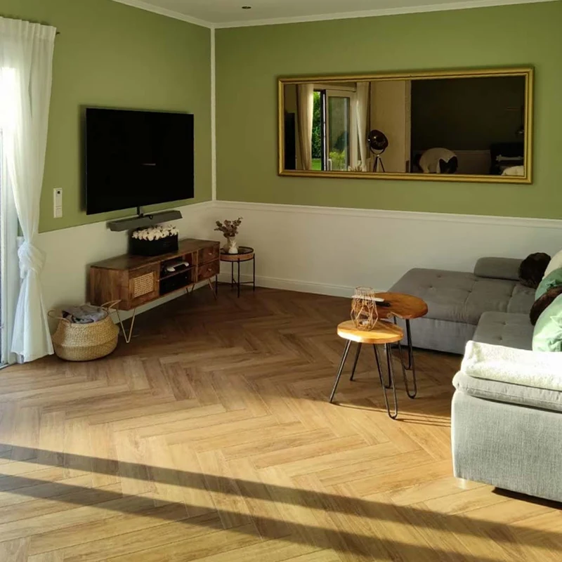 Klick Vinyl GreenLine Ginger Herringbone mit integrierter Trittschalldämmung