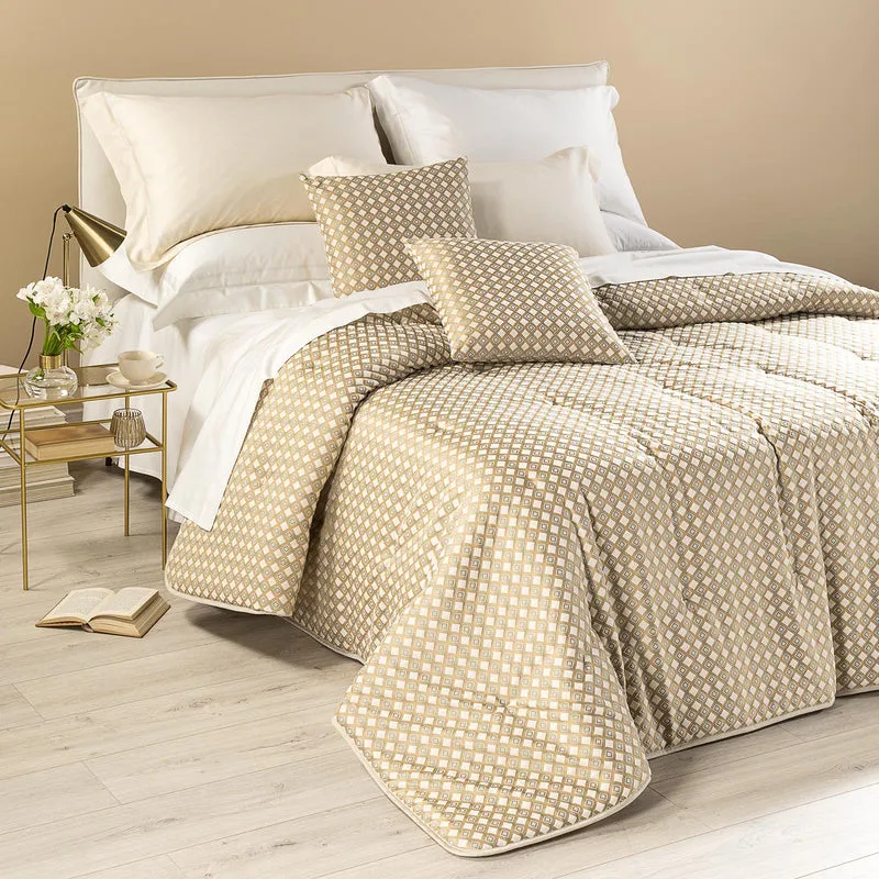 Trapunta Leggerissima venere in Raso Jacquard 200 gr/mq