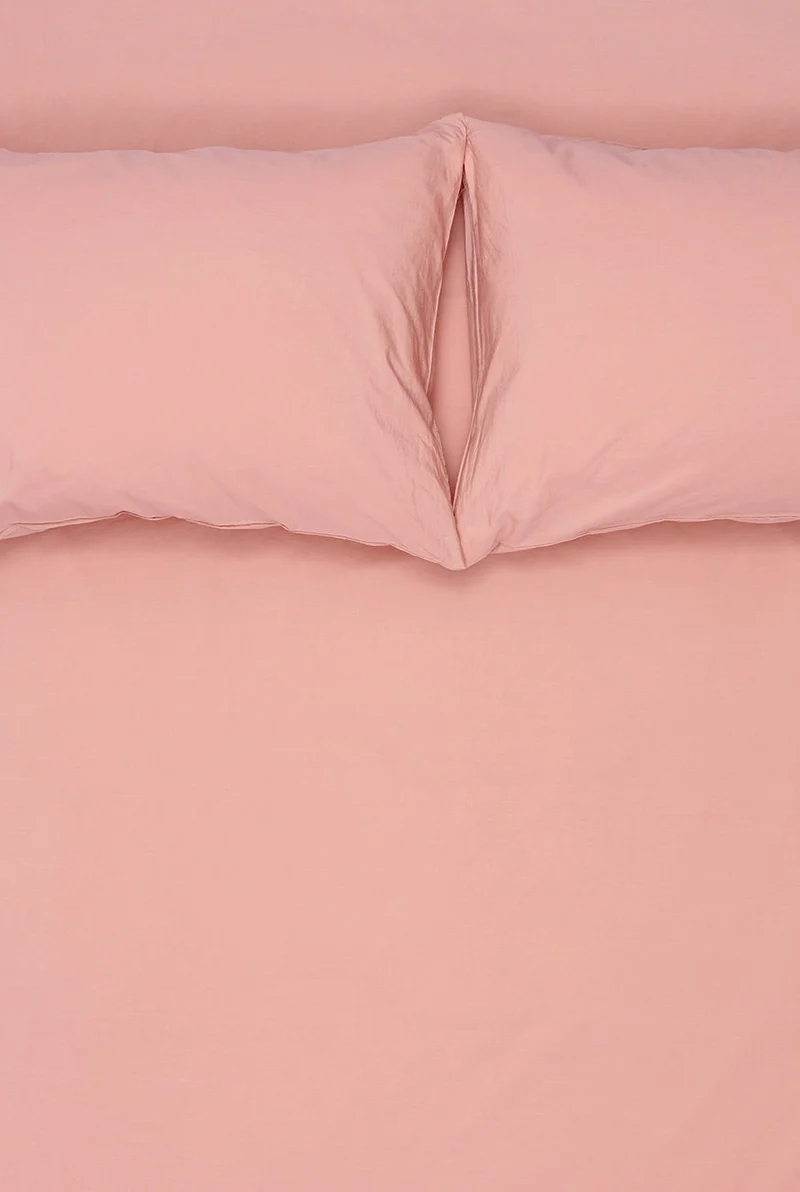 Vintage Egyptian Cotton Bedding in Red Earth Color