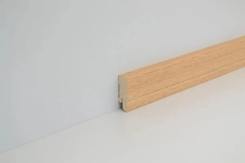 Holzleiste Modern 58 Eiche natur lackiert