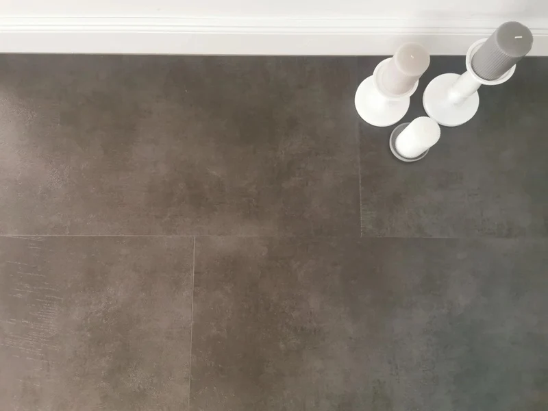Klick Vinyl Fliesenoptik Solcora Charcoal mit Trittschall