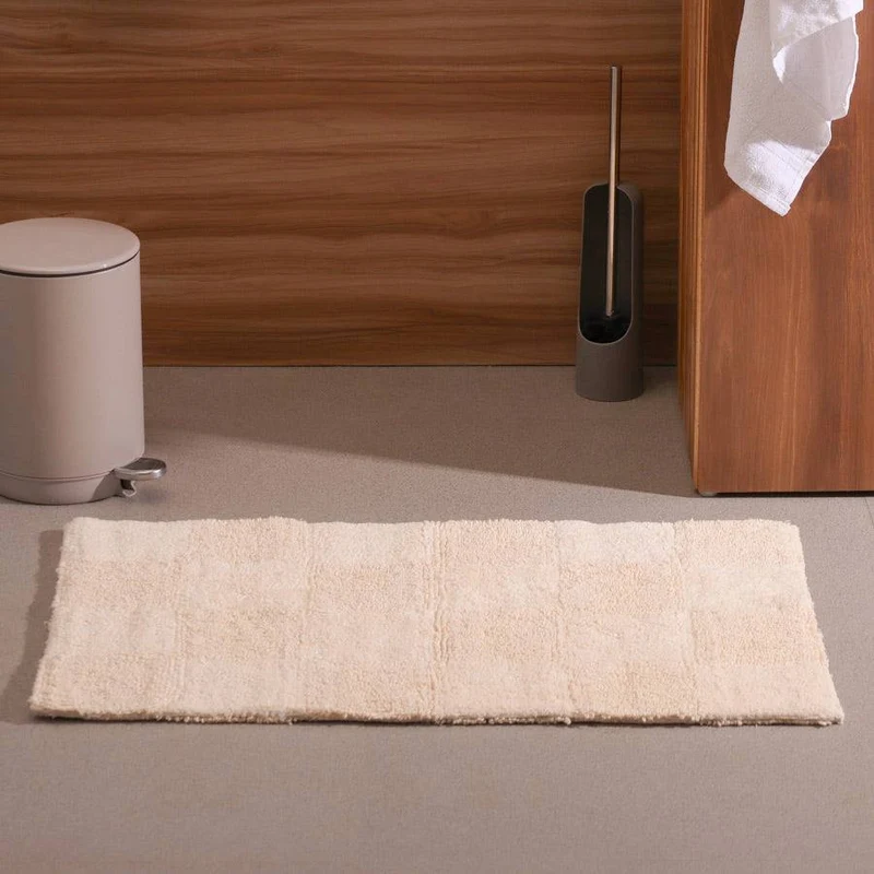 Checkered Reversible Tufted Bathmat - Beige