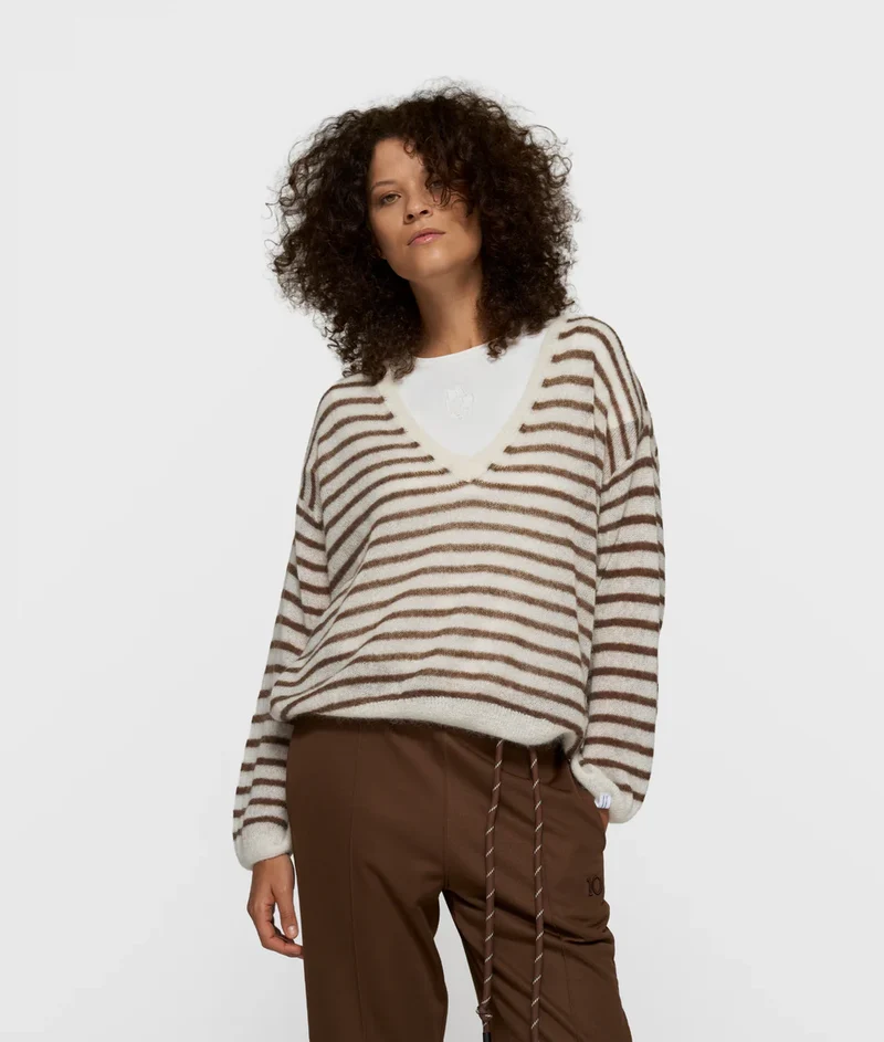 10DAYS AMSTERDAM Thin V-Neck Sweater Dark Truffle/ Ecru