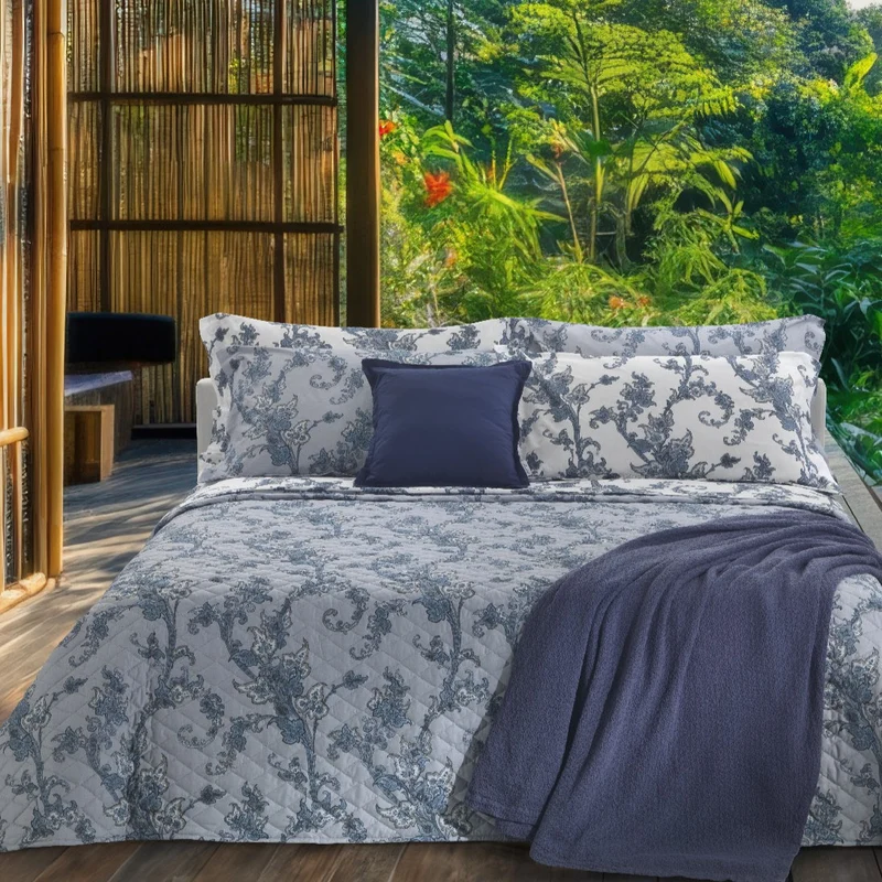 Copriletto Primaverile East ramage Winter Cottage in Percalle 90 gr/mq