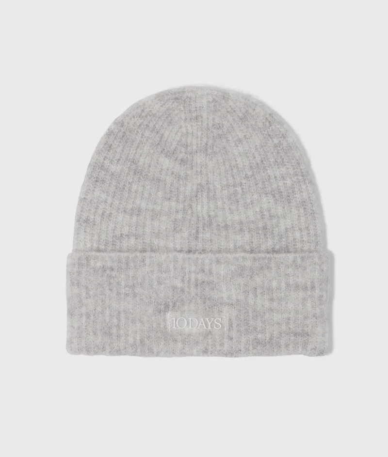 10DAYS AMSTERDAM Soft Hairy Knit Beanie