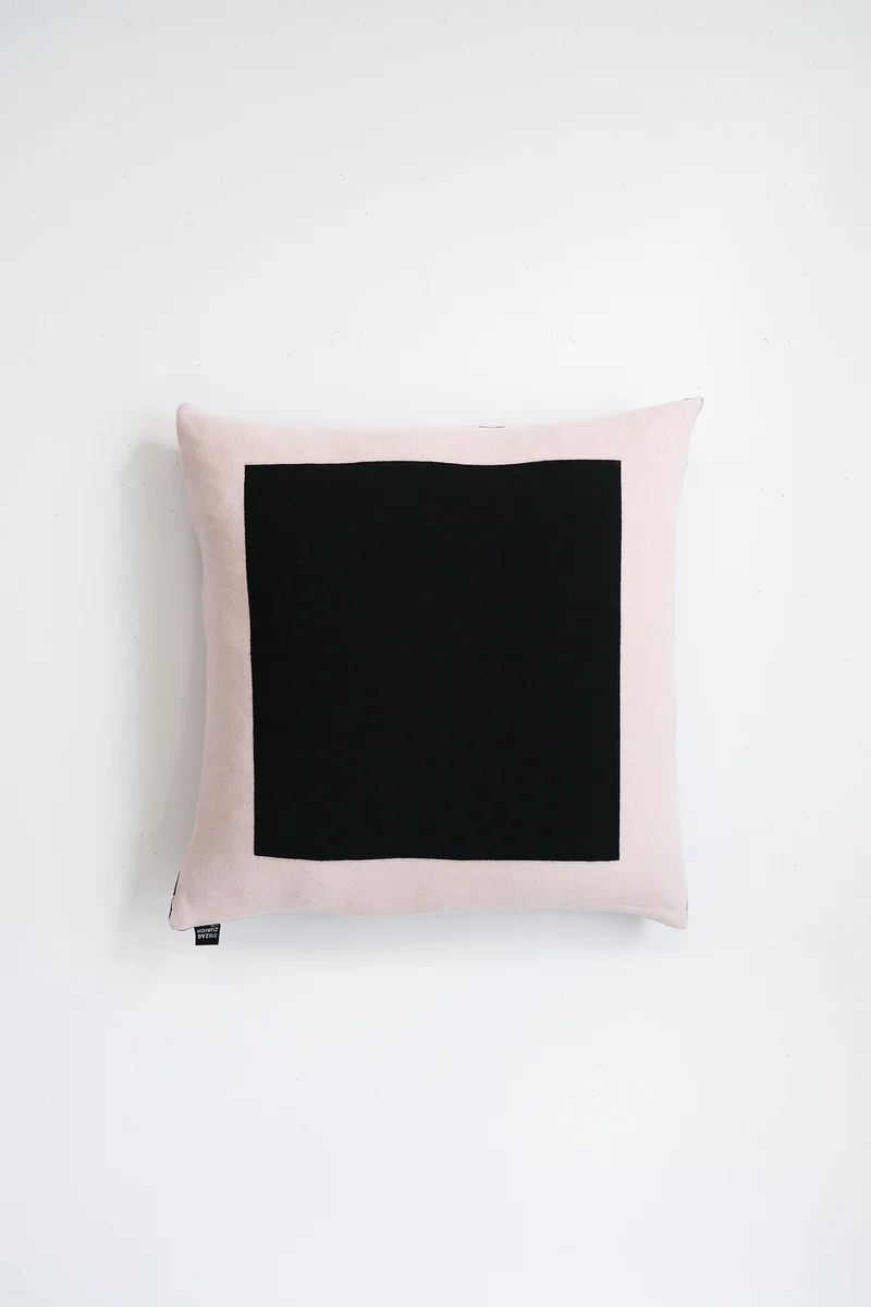 Cushion Cashmere and Merino Wool - Geometric Black / Pink