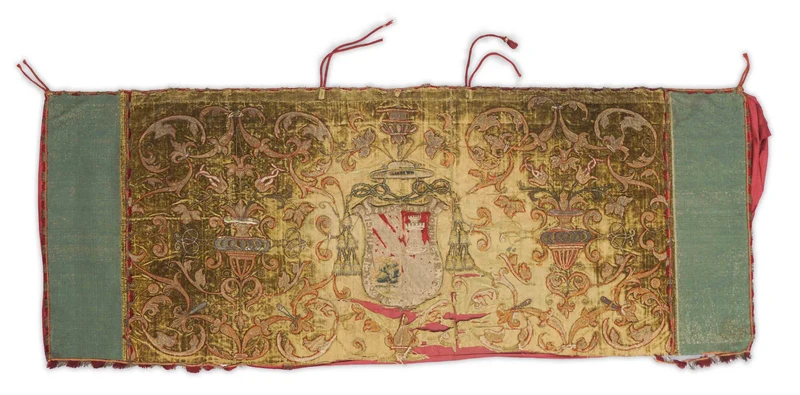 Antikes Antependium mit Bischoffswappen | 171cm x 67cm | Nr. Z-126