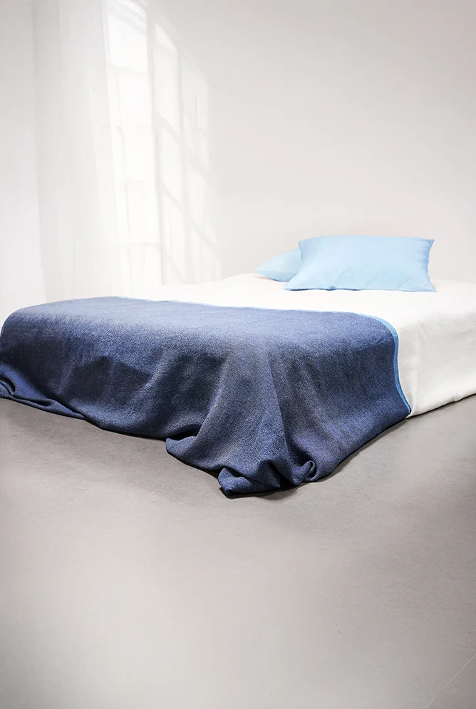 NESSO Bedspread in Dark Blue