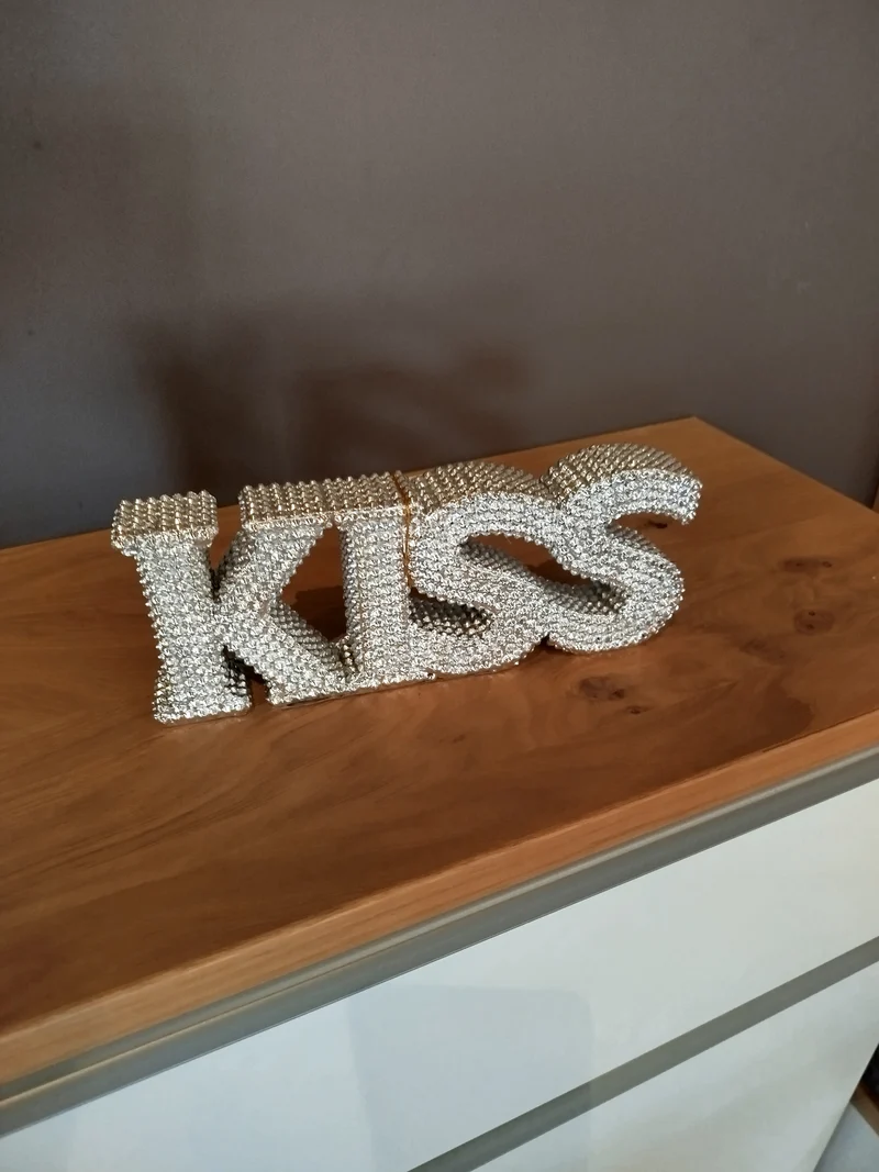 Deko-Aufsteller Schriftzug "KISS", silber